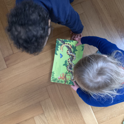 Gemeinsames Buchlesen